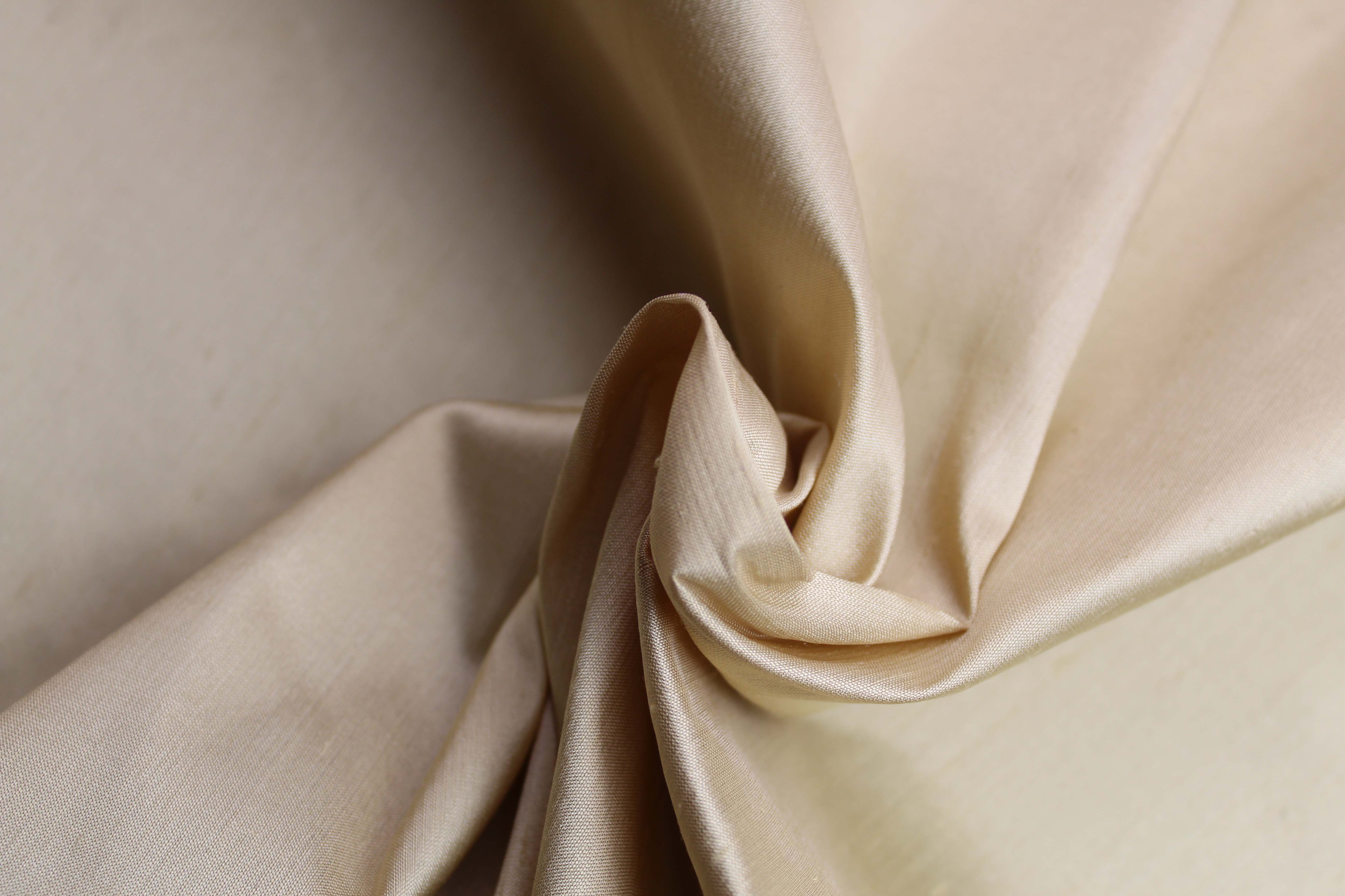 SILK DUPION 150cm - LT GOLD